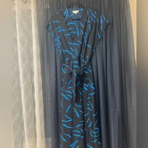 Equipment Black and Blue Patterned Garment